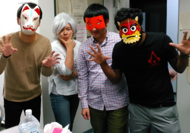 左から、モテモテのJINくん、キメキメの池田さん、ゆるカワの安田くん、超人Gintoくん、